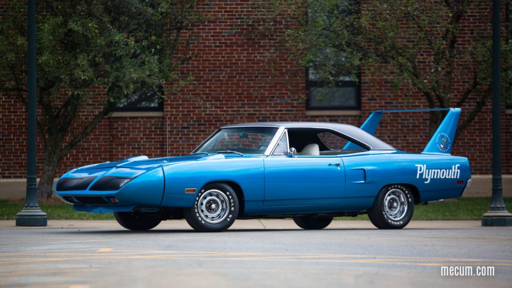 B5 Blue 1970 Plymouth Superbird