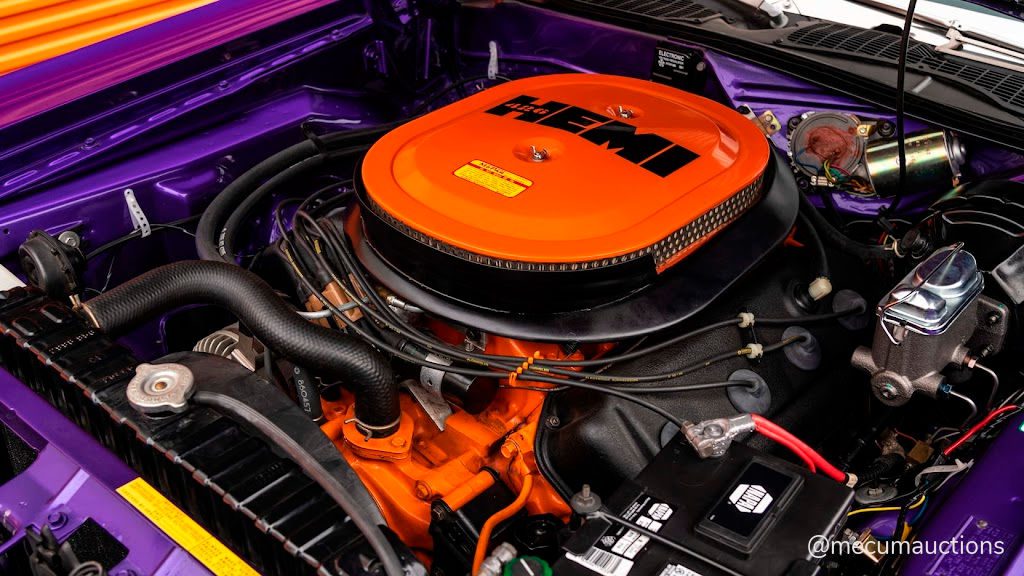 Photo of a 426 HEMI Engine