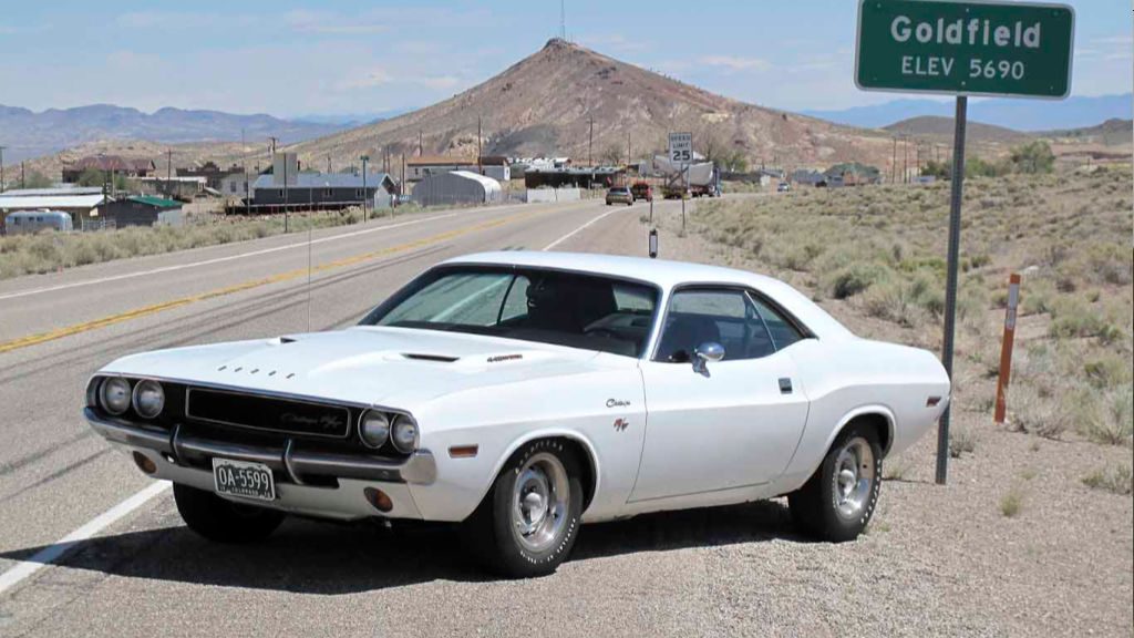 Vanishing Point car photo - 1970 Dodge Challenger RT